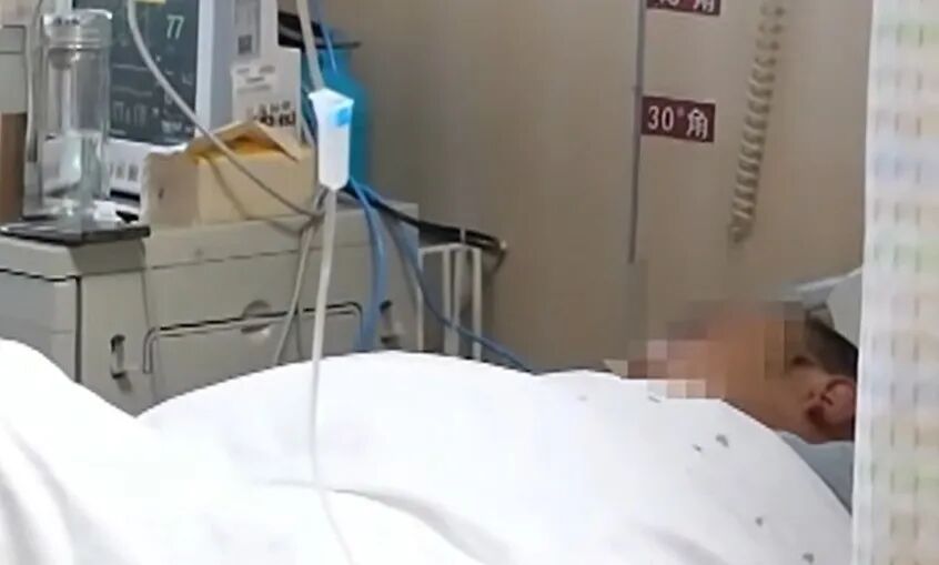 “顶车救人”女司机获赠新车，当场捐赠！