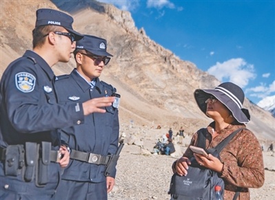 珠峰脚下，他们守护群众安全