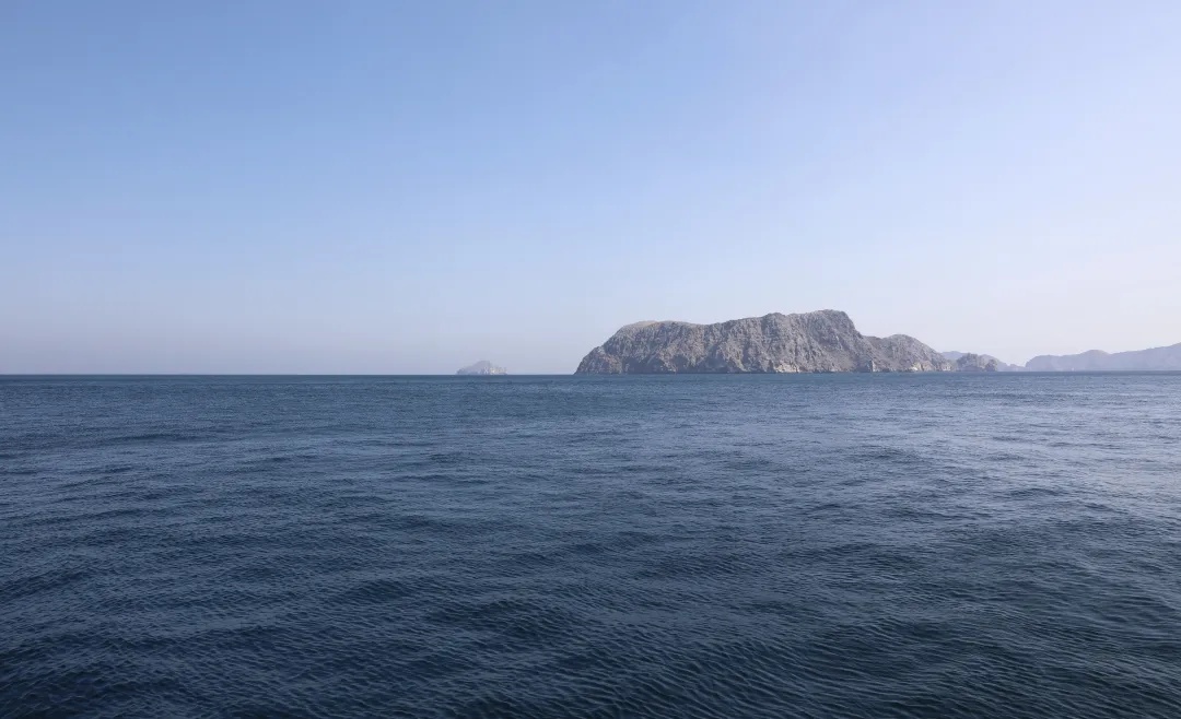 霍尔木兹海峡，免费通行！