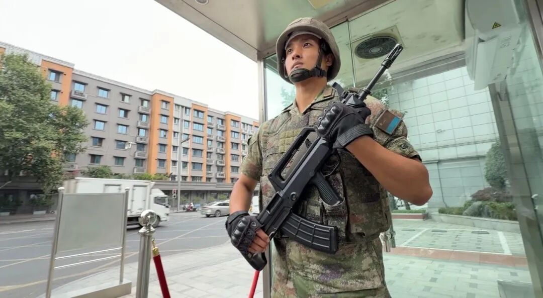 “爬都要爬过来，我知道他们会救我！”