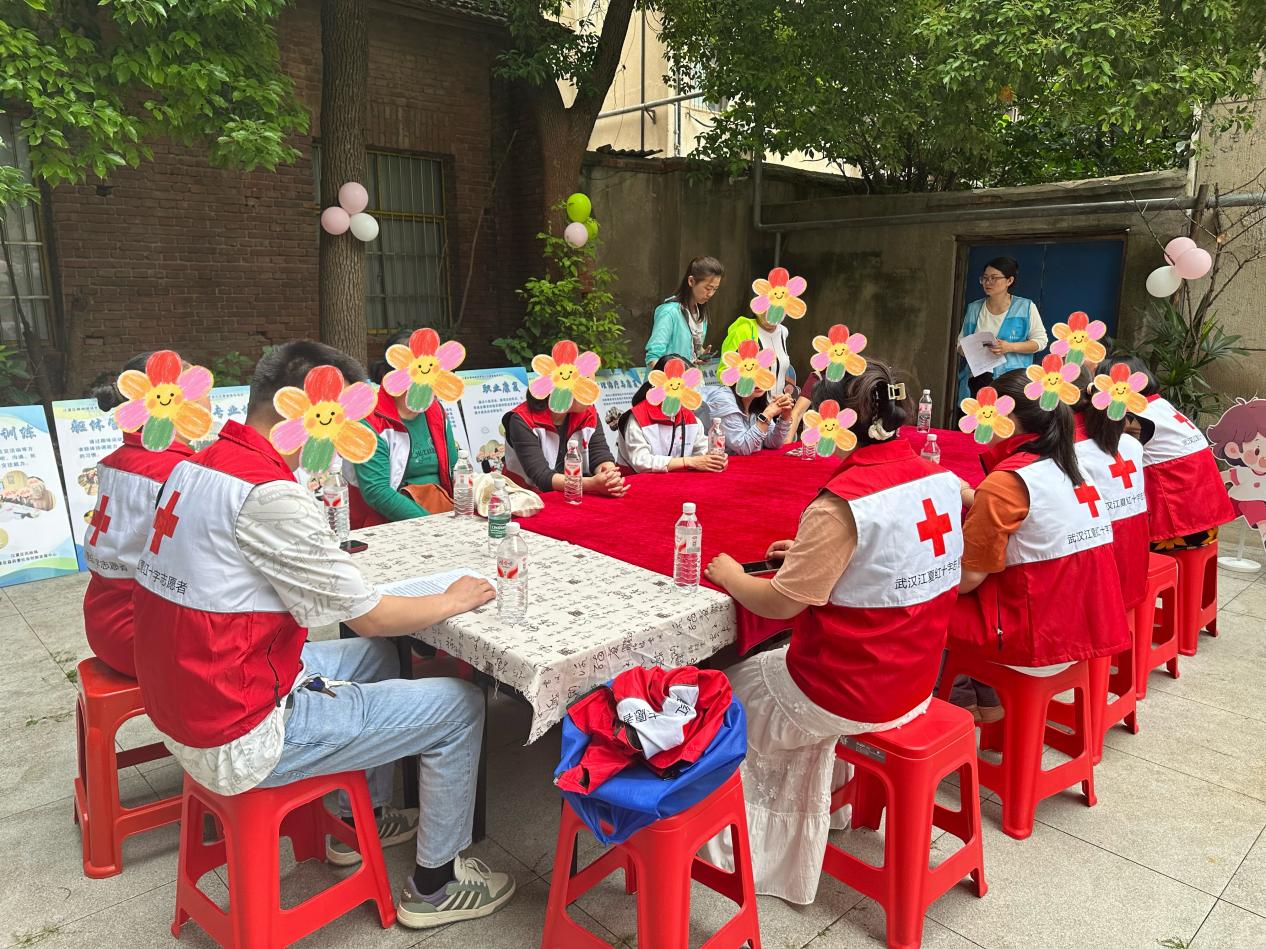 精康服务|区民政局指导精康机构开展“逐光练体，聚力同行”躯体训练小组活动